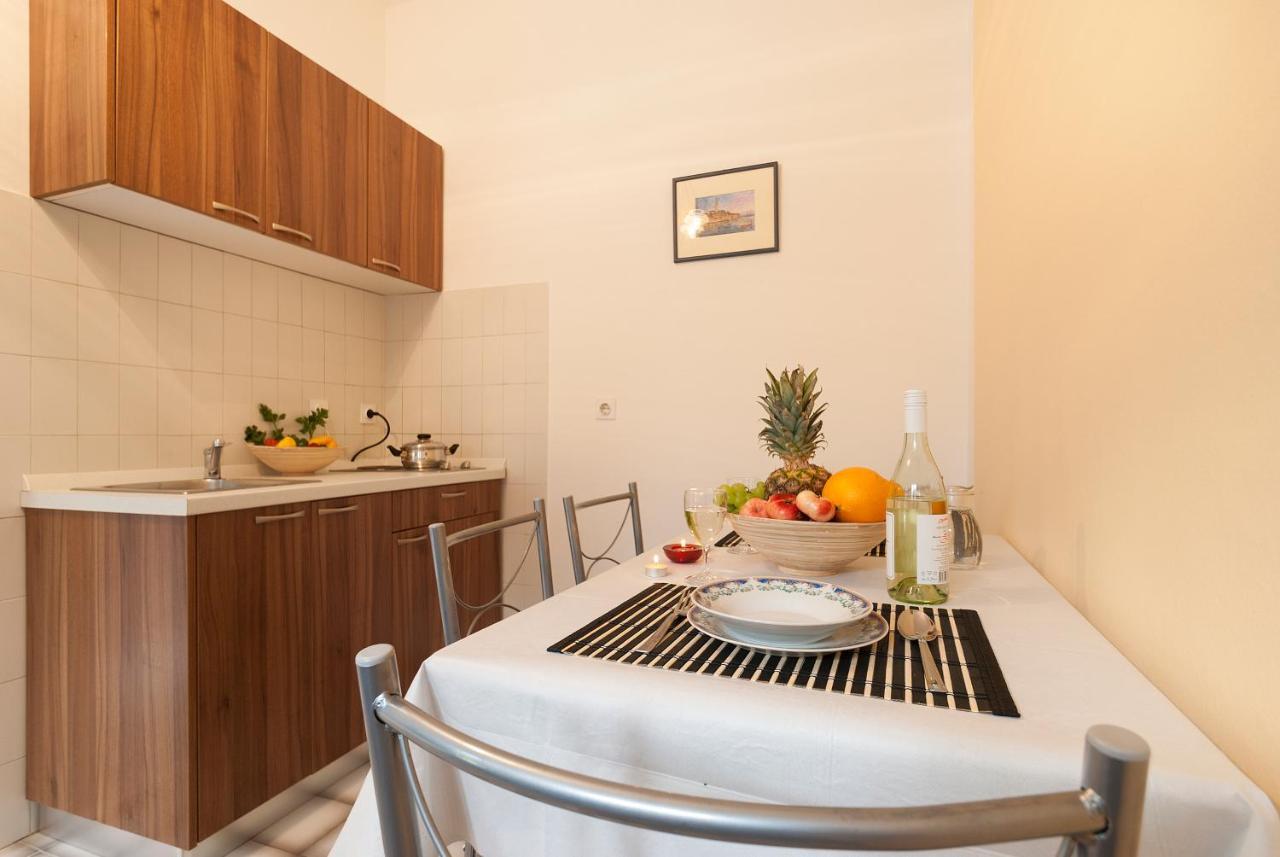 Weis Apartments Rovinj Kamer foto