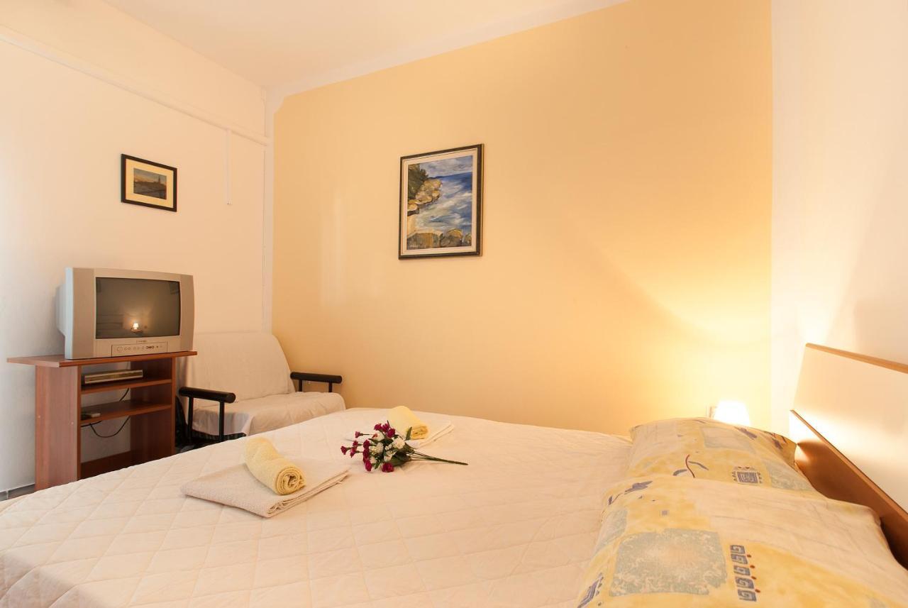 Weis Apartments Rovinj Kamer foto