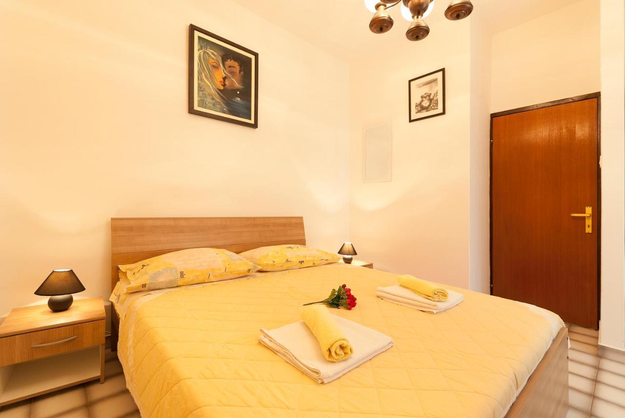 Weis Apartments Rovinj Kamer foto