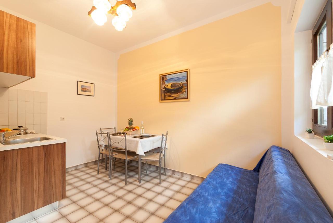 Weis Apartments Rovinj Kamer foto